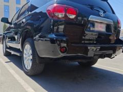 Сүрөт унаа Toyota Sequoia