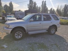 Photo of the vehicle Isuzu Rodeo