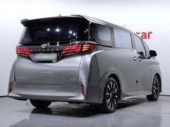 Фото авто Toyota Alphard