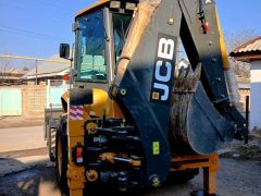 Photo of the vehicle JCB 3CX