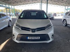 Сүрөт унаа Toyota Sienna