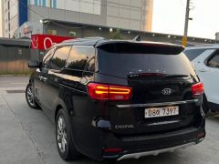 Photo of the vehicle Kia Carnival