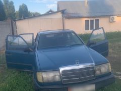 Сүрөт унаа Mercedes-Benz W124