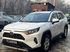 Сүрөт унаа Toyota RAV4