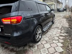 Photo of the vehicle Kia Carnival