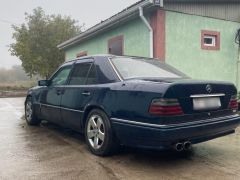 Photo of the vehicle Mercedes-Benz W124