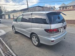 Photo of the vehicle Toyota Estima