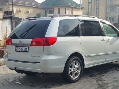 Фото авто Toyota Sienna