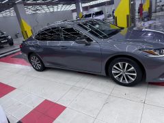 Photo of the vehicle Lexus ES