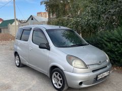 Сүрөт унаа Toyota Yaris Verso