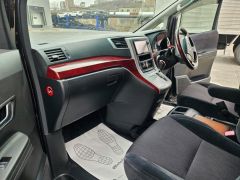 Фото авто Toyota Alphard