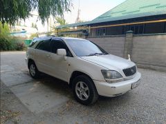 Сүрөт унаа Toyota Harrier