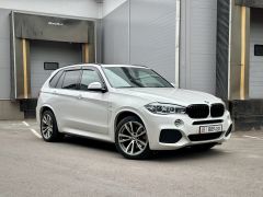 Photo of the vehicle BMW X5