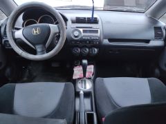 Фото авто Honda Fit