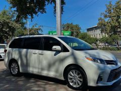 Сүрөт унаа Toyota Sienna