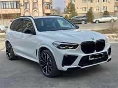 Photo of the vehicle BMW X5