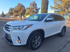 Photo of the vehicle Toyota Highlander