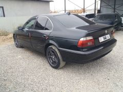 Photo of the vehicle BMW 5 Series