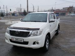 Сүрөт унаа Toyota Hilux