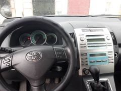 Фото авто Toyota Corolla Verso