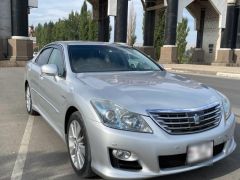 Фото авто Toyota Crown