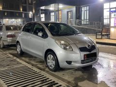 Сүрөт унаа Toyota Vitz