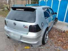 Сүрөт унаа Volkswagen Golf GTI