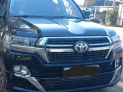 Photo of the vehicle Toyota Land Cruiser