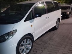 Photo of the vehicle Toyota Estima