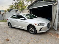 Photo of the vehicle Hyundai Elantra