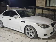 Photo of the vehicle BMW 5 Series