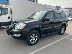 Photo of the vehicle Lexus GX