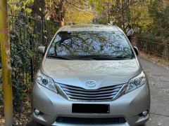 Сүрөт унаа Toyota Sienna