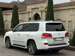 Photo of the vehicle Lexus LX