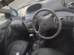 Сүрөт унаа Toyota Vitz