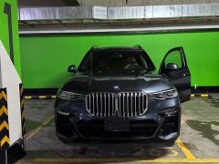 Photo of the vehicle BMW X7