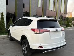 Сүрөт унаа Toyota RAV4