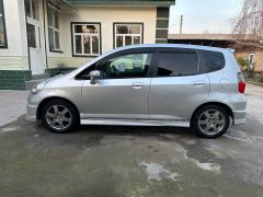 Photo of the vehicle Honda Fit