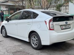 Фото авто Toyota Prius