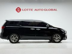 Photo of the vehicle Kia Carnival