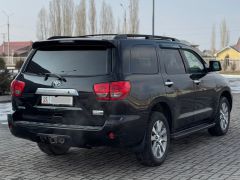 Сүрөт унаа Toyota Sequoia