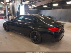 Photo of the vehicle BMW M5