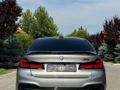 Photo of the vehicle BMW M5