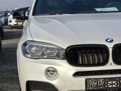 Photo of the vehicle BMW X5