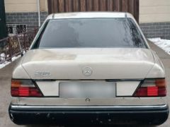 Фото авто Mercedes-Benz W124