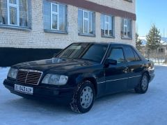 Сүрөт унаа Mercedes-Benz W124