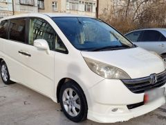 Фото авто Honda Stepwgn