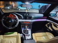 Photo of the vehicle BMW 5 Series