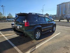 Photo of the vehicle Lexus GX