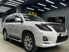 Photo of the vehicle Lexus LX